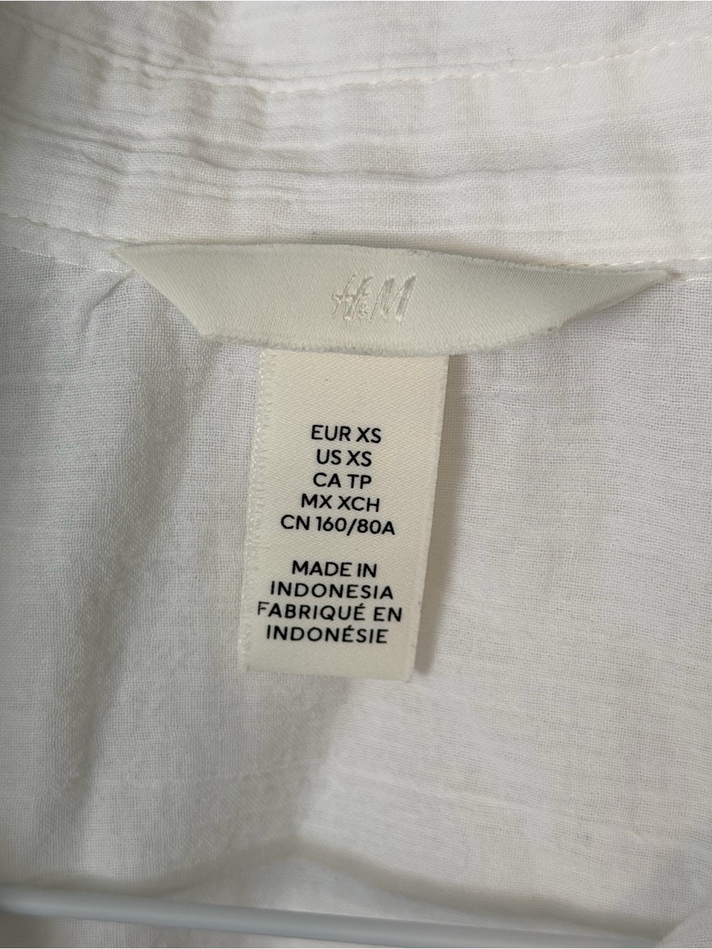H&M White Lightweight Button Front Shirt - Picture 3 of 6